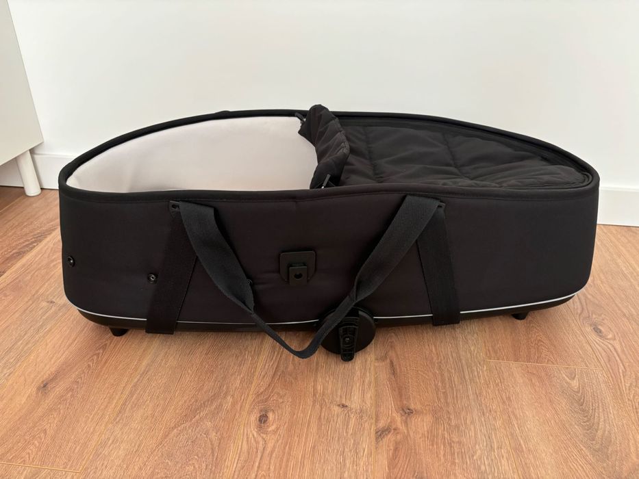 Thule Shine - кош за новородено за количка