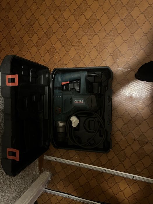 Продам перфоратор алтеко