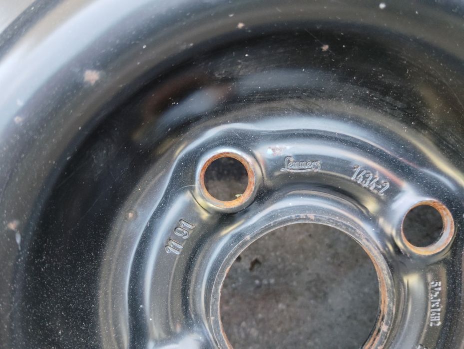 части  резервна гума Opel kadett corsa