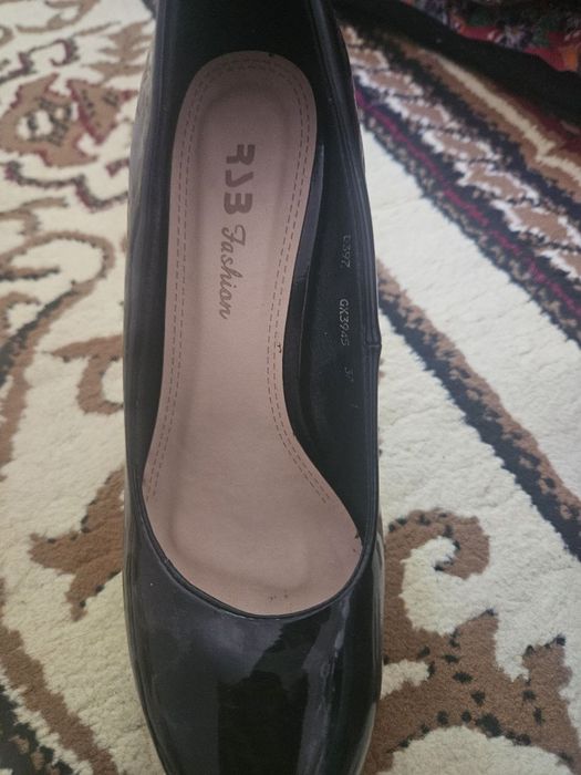 Новые женские туфли 37