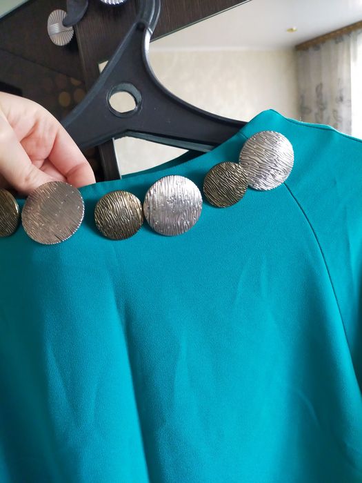 Продам платье женское