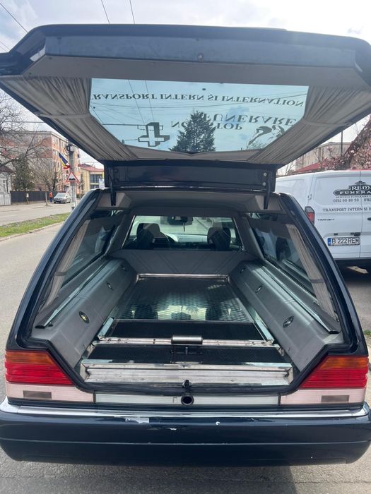 Mercedes funerar dric S class
