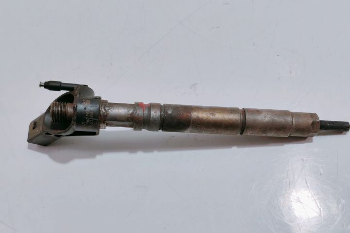 Injector  2.2 cdi 0986435356 / 150424 / S6MTHWZ EG3 Mercedes-Benz Vit