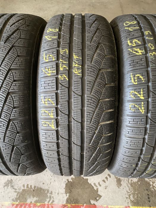 Anvelope iarna 225/45/18 Pirelli Sottozero 2 RFT 225 45 18 R18