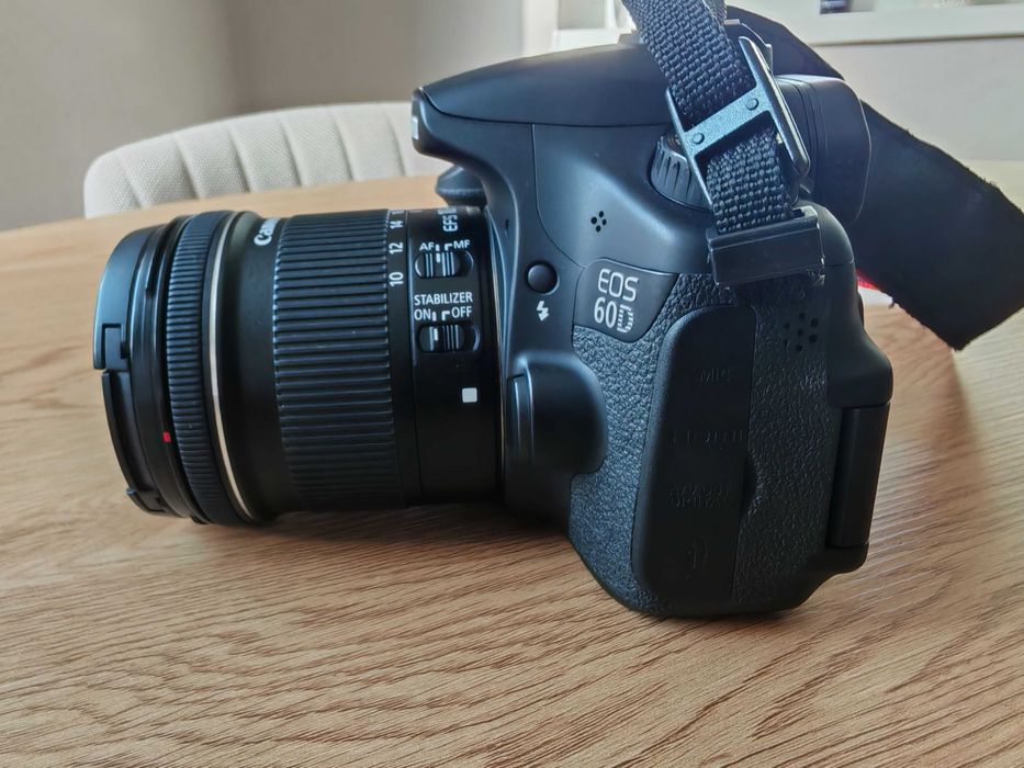 Canon EOS 60D DSLR + Canon 10-18mm