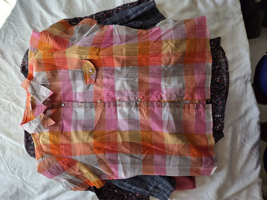 Lot 8 piese haine damă mărimea M-L: sacou, cardigan, cămăși, tricouri