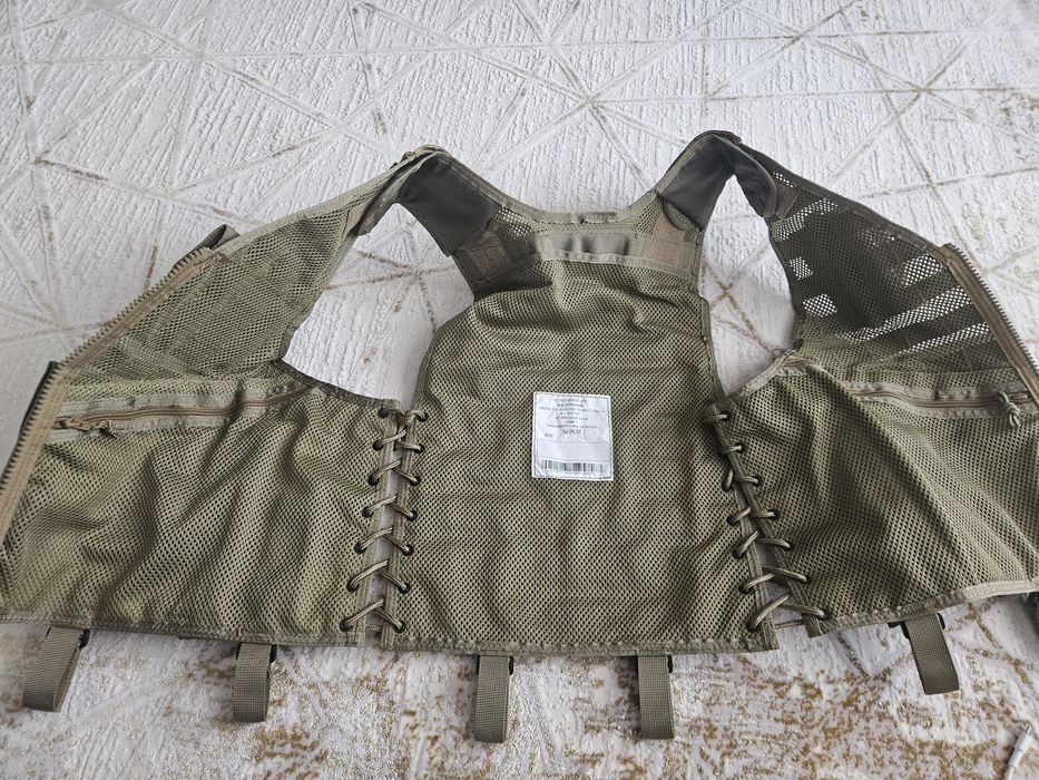 Vesta tactica multifunctionala