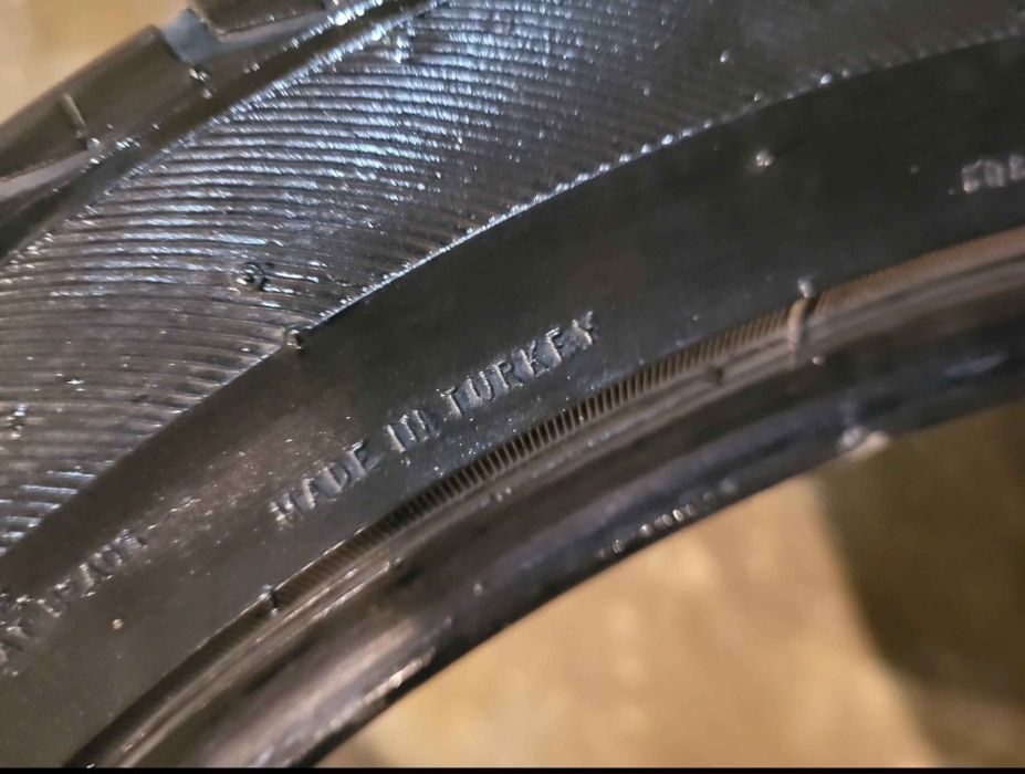 2 броя летни гуми 225/45/17