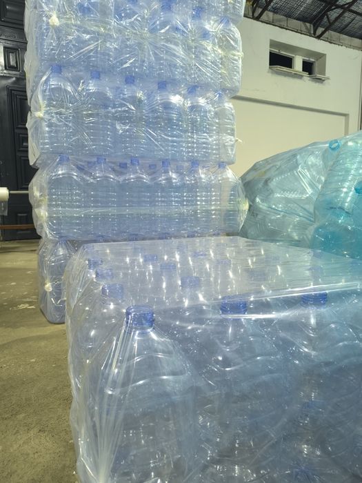 10 Litrli baklashka sotiladi Yangi.