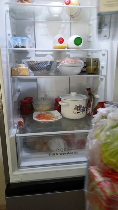 Холодильник hisens