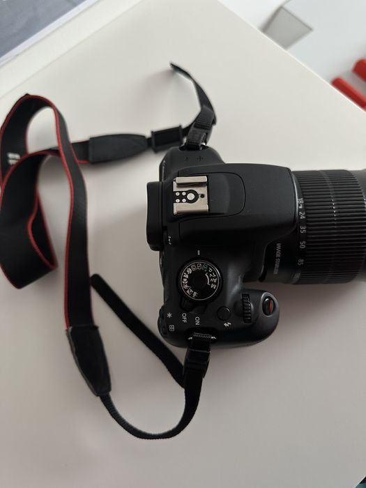 Продам Canon 1200 D