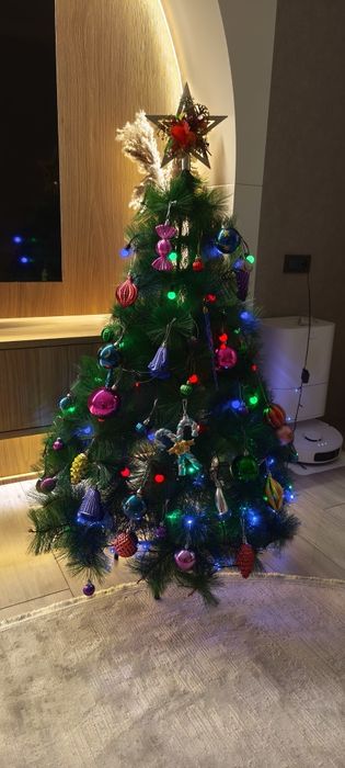 Продается новогодние ёлка