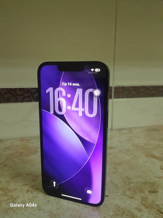 Продам айфон 13 срочно