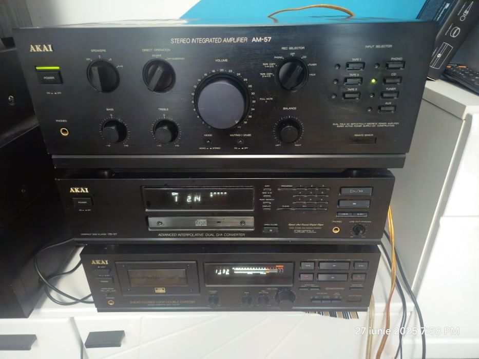 Linie Akai AM57 AKAI CD57 Akai DX57