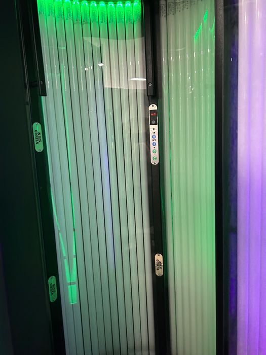 Vând aparat bronzat vibrosun v58