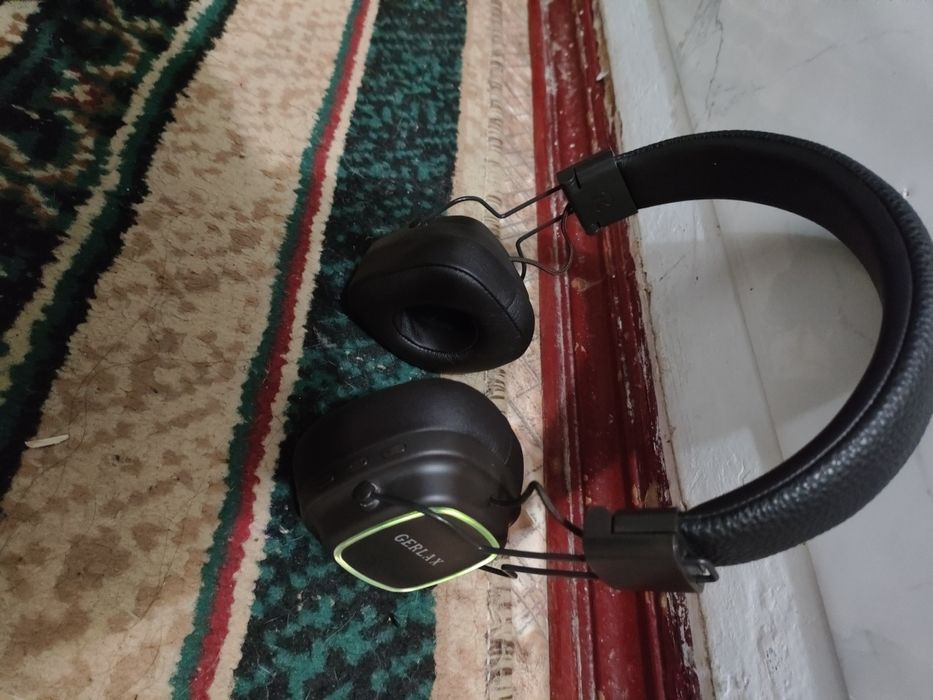 Продаю наушники за 6000тг