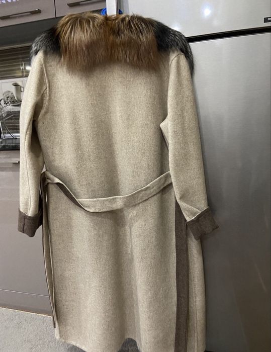 Palto naturalniy meh bilan ,