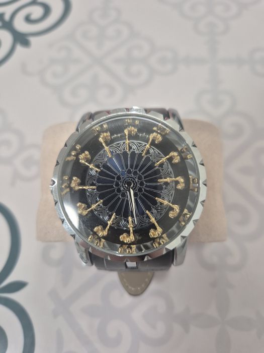 Продаются часы, новые в коробке!