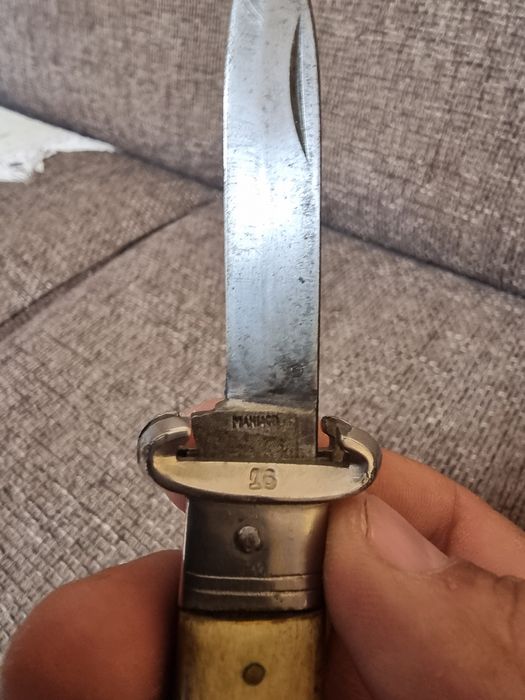 Briceag vanatoare.taios