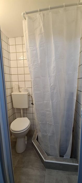 Garsoniera de închiriat