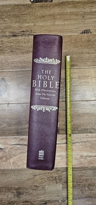 Biblie de colecție - The Holy Bible: With Illustrations from the Vatican Library