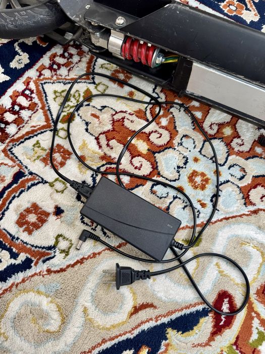 Электронный самокат сатылады