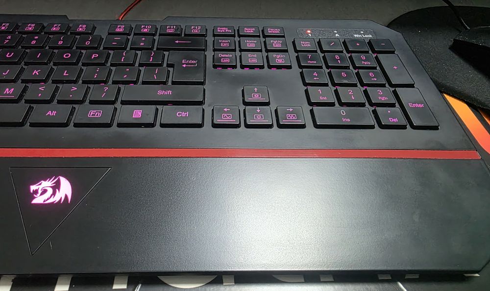 Tastatura iluminata Redragon