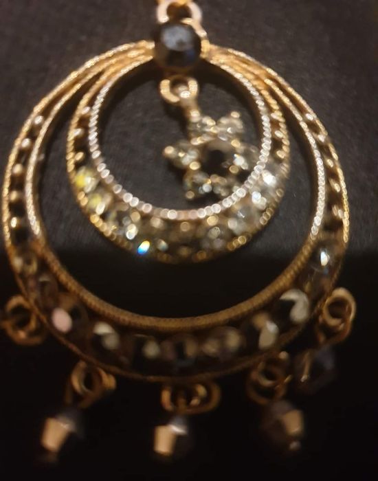 Елегантен ,ретро медальон