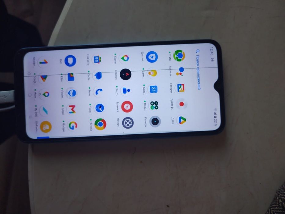 Продам телефон б/у
