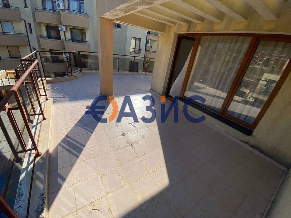 Продава се Тристаен апартамент в Свети Влас - 158 кв.м за 529 €/кв.м - Снимка #12