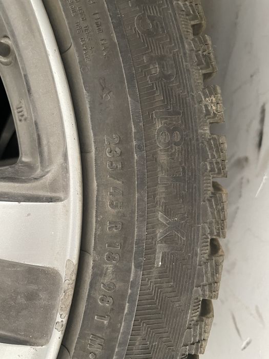 Шиповая резина 235/45/18