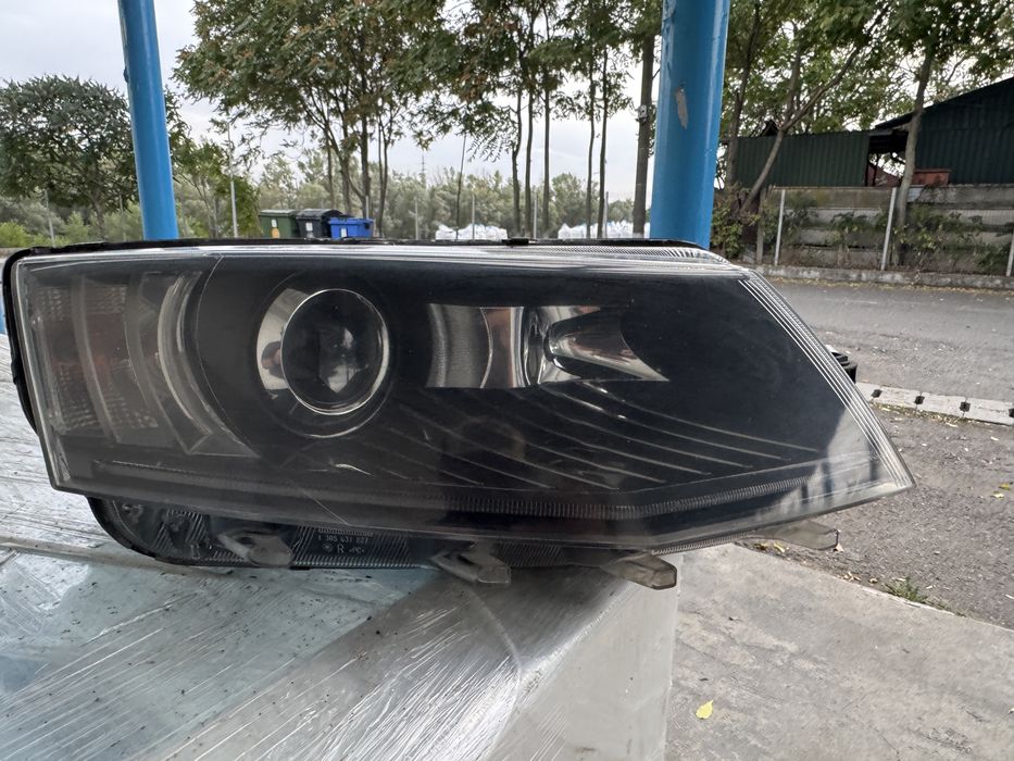 Far dreapta Bi-Xenon LED Skoda Octavia 3 III (5E) Original AL - 5E1941018B