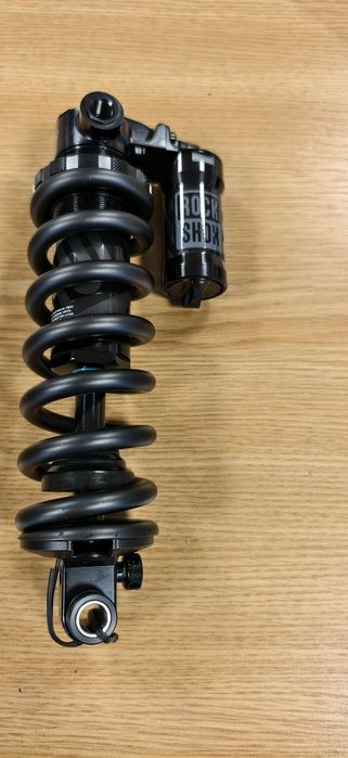 Заден амортесьор/Шок RockShox Super Deluxe Select Coil 205x60 Trunnion