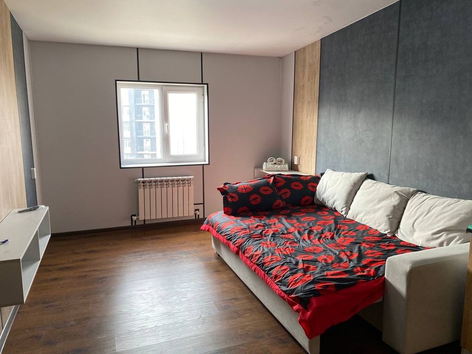 Продам квартиру-студию 10 этаж 25 кв м.