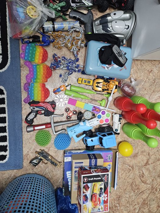 Продам игрушки в хорошем состоянии