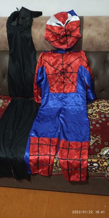 Продам новогодние костюмы