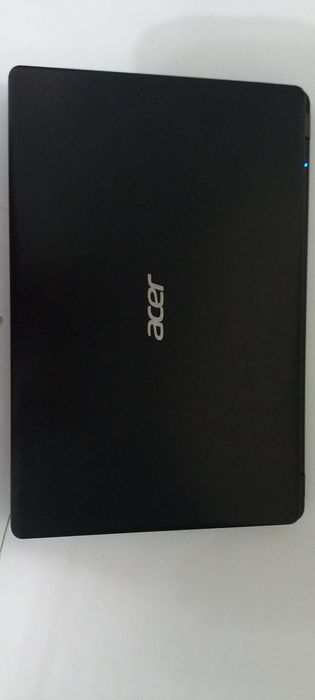 Ноутбук Acer , без рабочих батерей