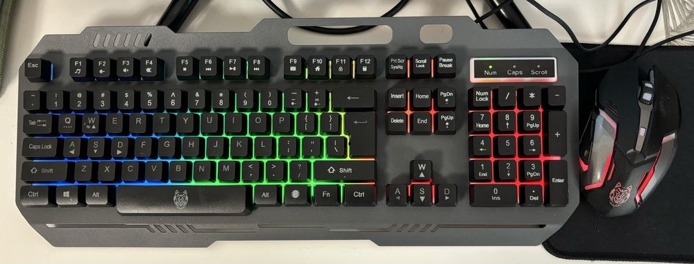Calculator Gaming + Tastatura si mouse