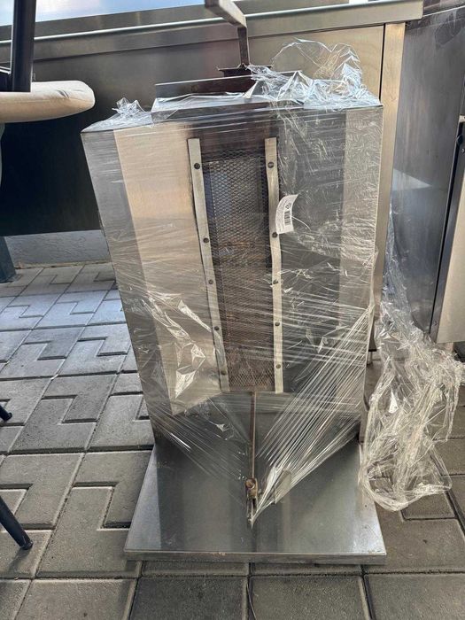 Utilaje de bucatarie - Hota, Friteuza, Masina tocat, Masa rece, Gril