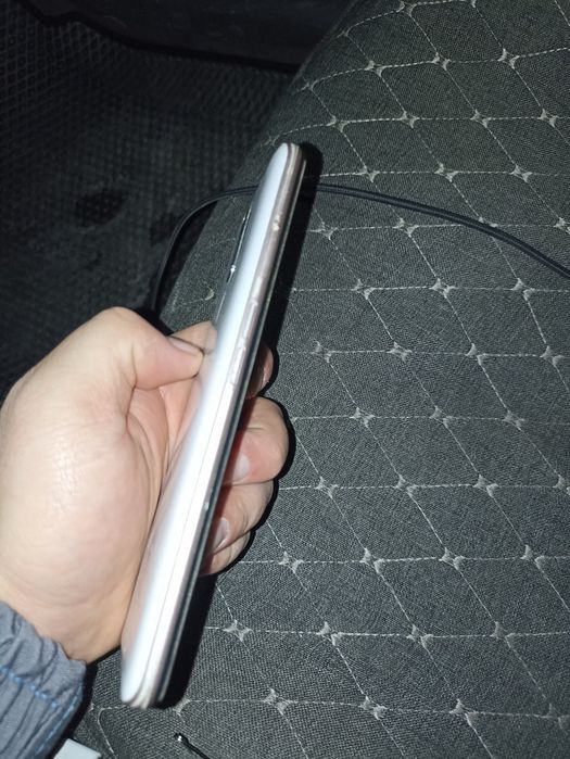 Телефон Oppo A5.