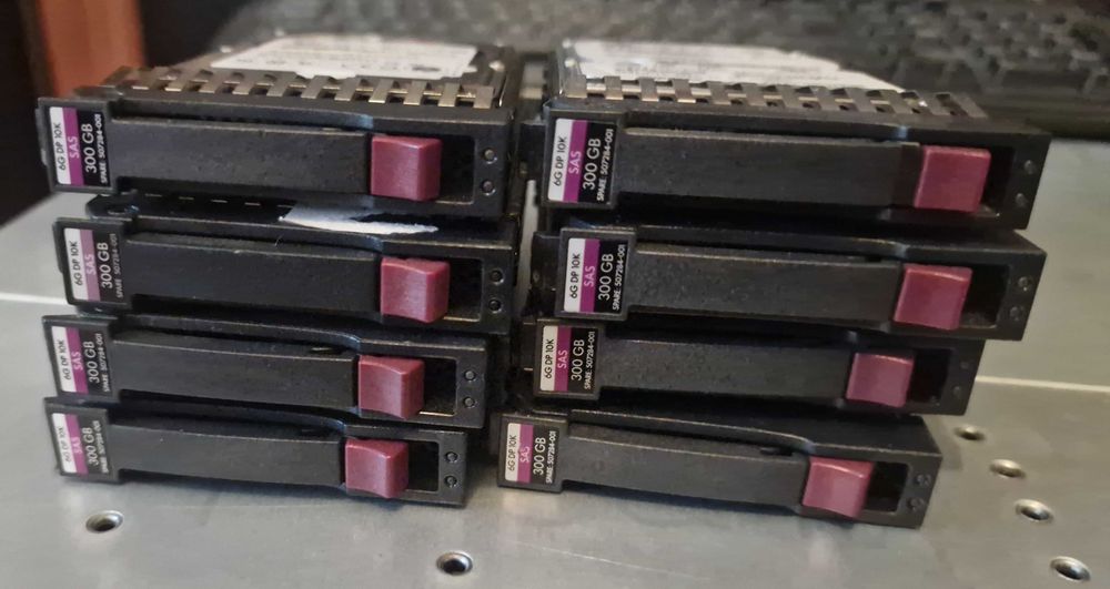 Hard Disk HP SCSI 300GB SAS 2.5" 10K RPM + caddy HP