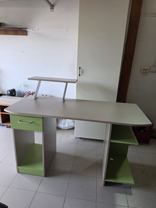 Birou 135/60/80 stare foarte buna