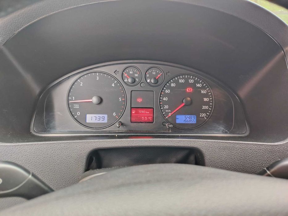 VW T5 CARAVELLE 2,5 TDI 174 CP 4X4 ( 4 MOTION)- model deosebit de fiabil