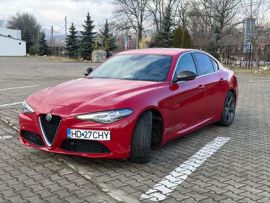 Alfa Romeo Giulia Alfa Romeo Giulia 180Hp automata, padele, 2 randuri de roti.
