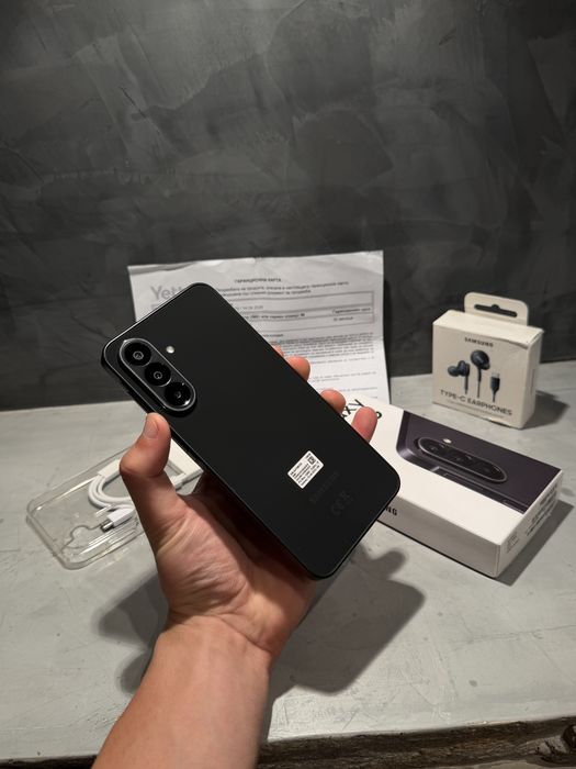 ЧИСТО НОВ Samsung A27 5G +  Samsung слушалки подарък