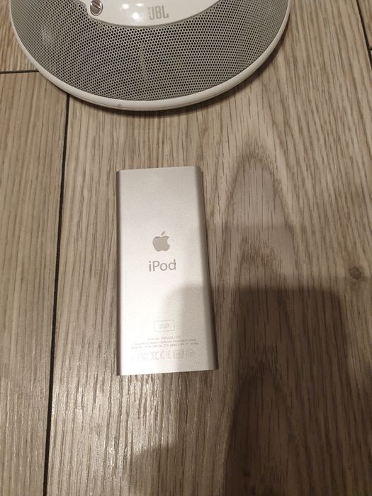 Vand iPod A1199 si doc Jbl on stage micro