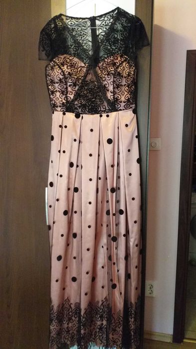 Rochii lungi de seara