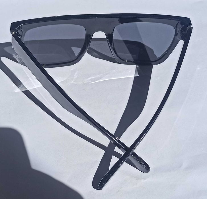 Очила слънчеви - за 4 €вро