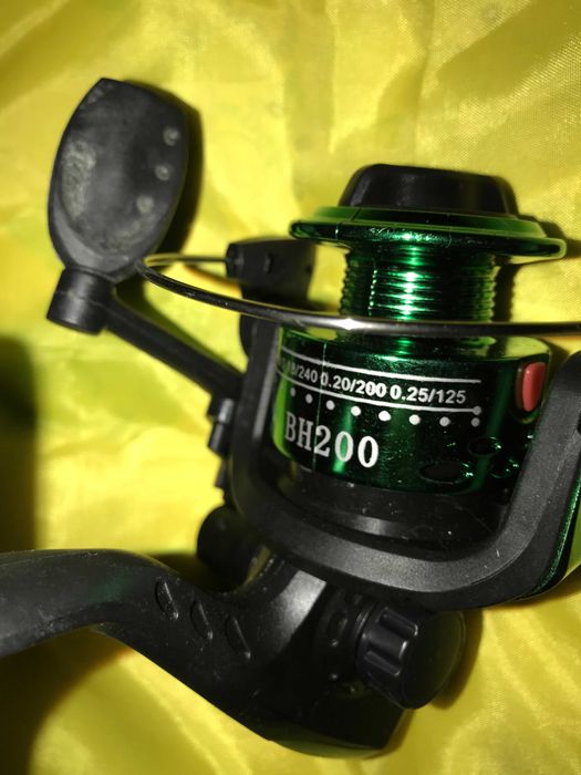 Mulinete pescuit cu si fara fir