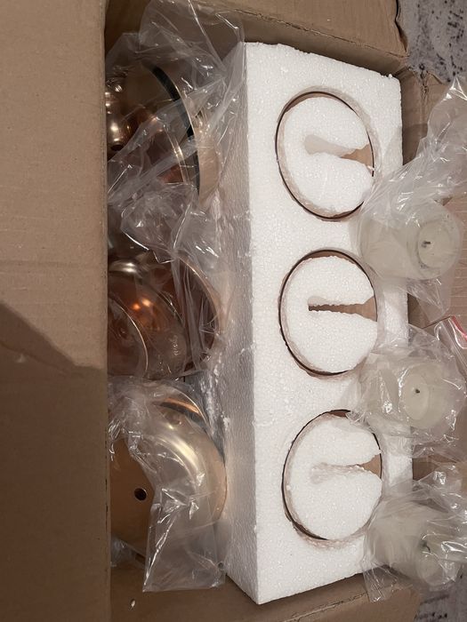 Продам подсвечник новые